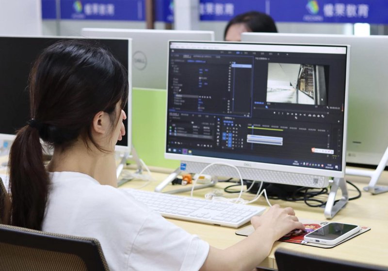 影视制作行业的成功案例：如何巧妙打造爆款作品